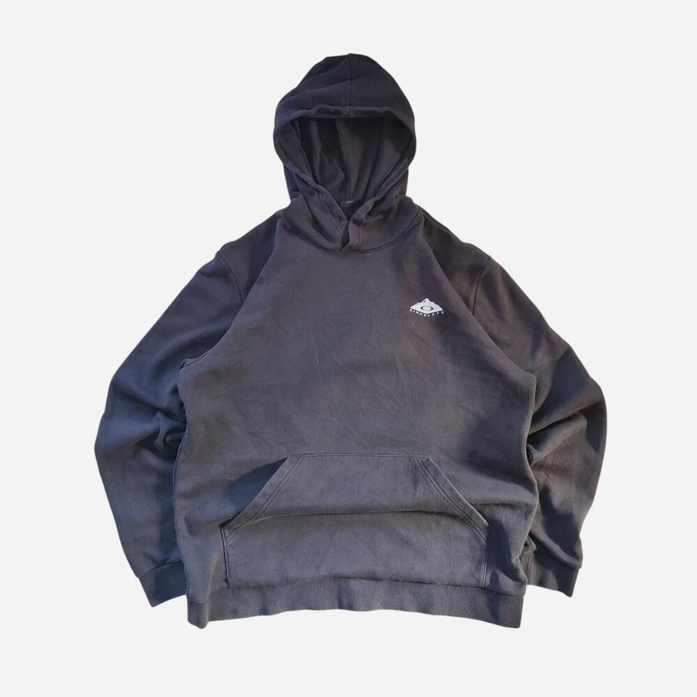 Oakley black hoodie with details on front and back